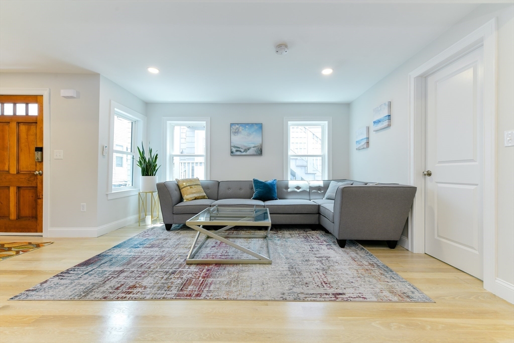 34 R Underhill Street, Unit 3 Winthrop, MA 02152 - Photo 6 of 17