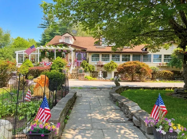 $749,000 | 48 Maple Avenue, Goshen, NY 10924
