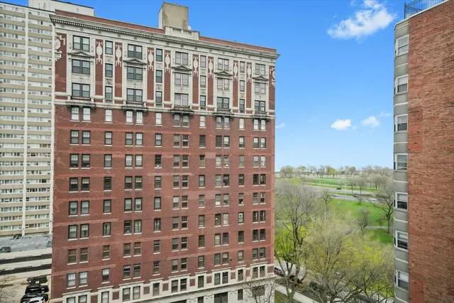 $1,750 | 4970 North Marine Drive, Unit 1129, Chicago, IL 60640