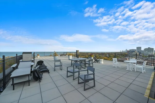 $1,750 | 4970 North Marine Drive, Unit 1129, Chicago, IL 60640