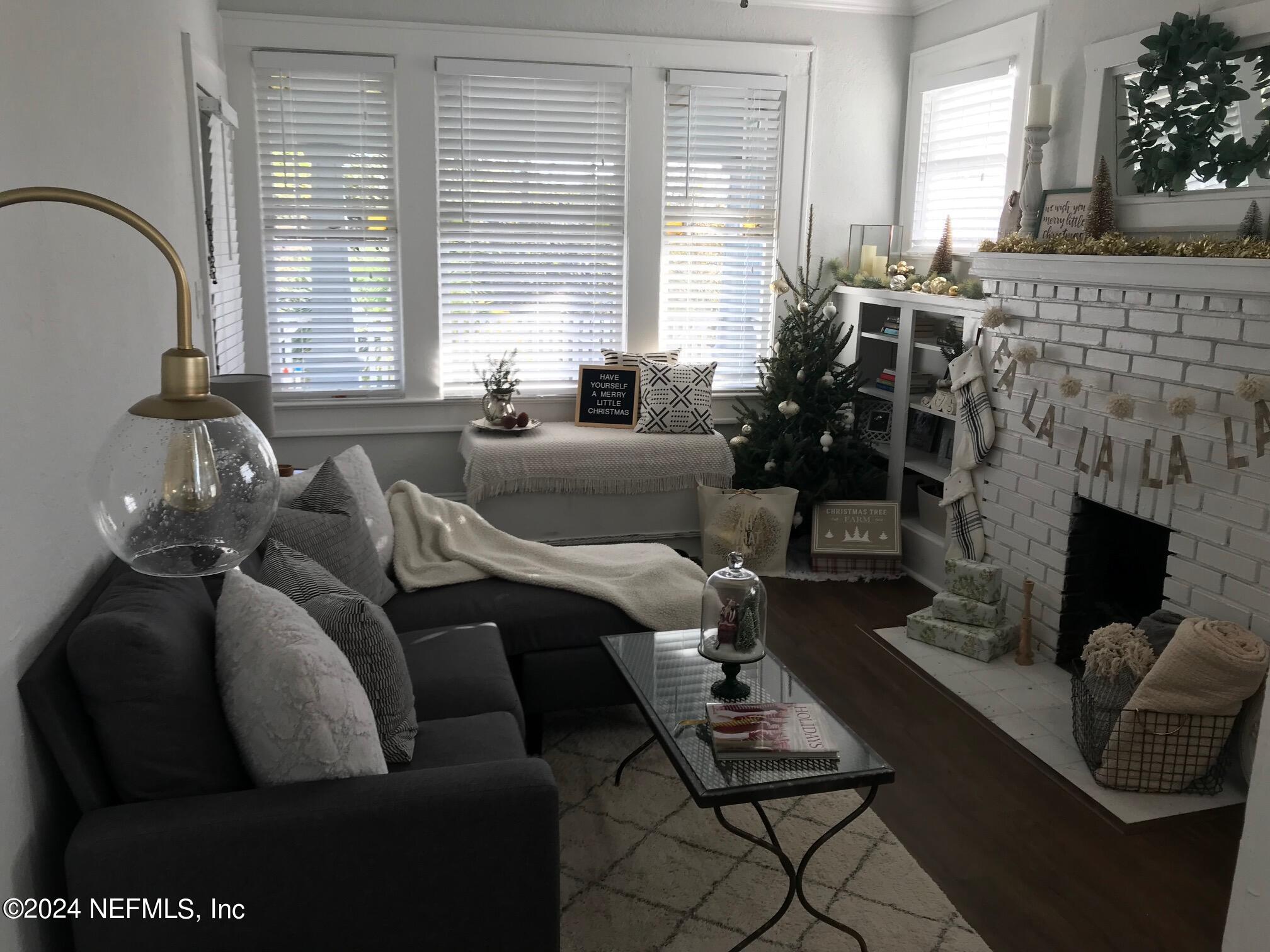 2047 Myra Street Jacksonville, FL 32204 - Photo 2 of 15 2