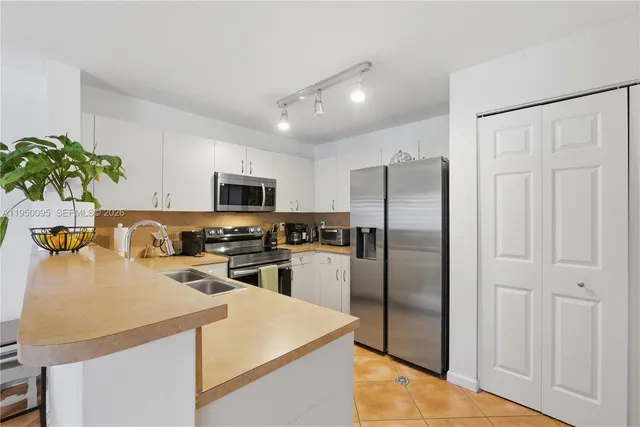 $369,000 | 12652 Southwest 54th Street, Miramar, FL 33027