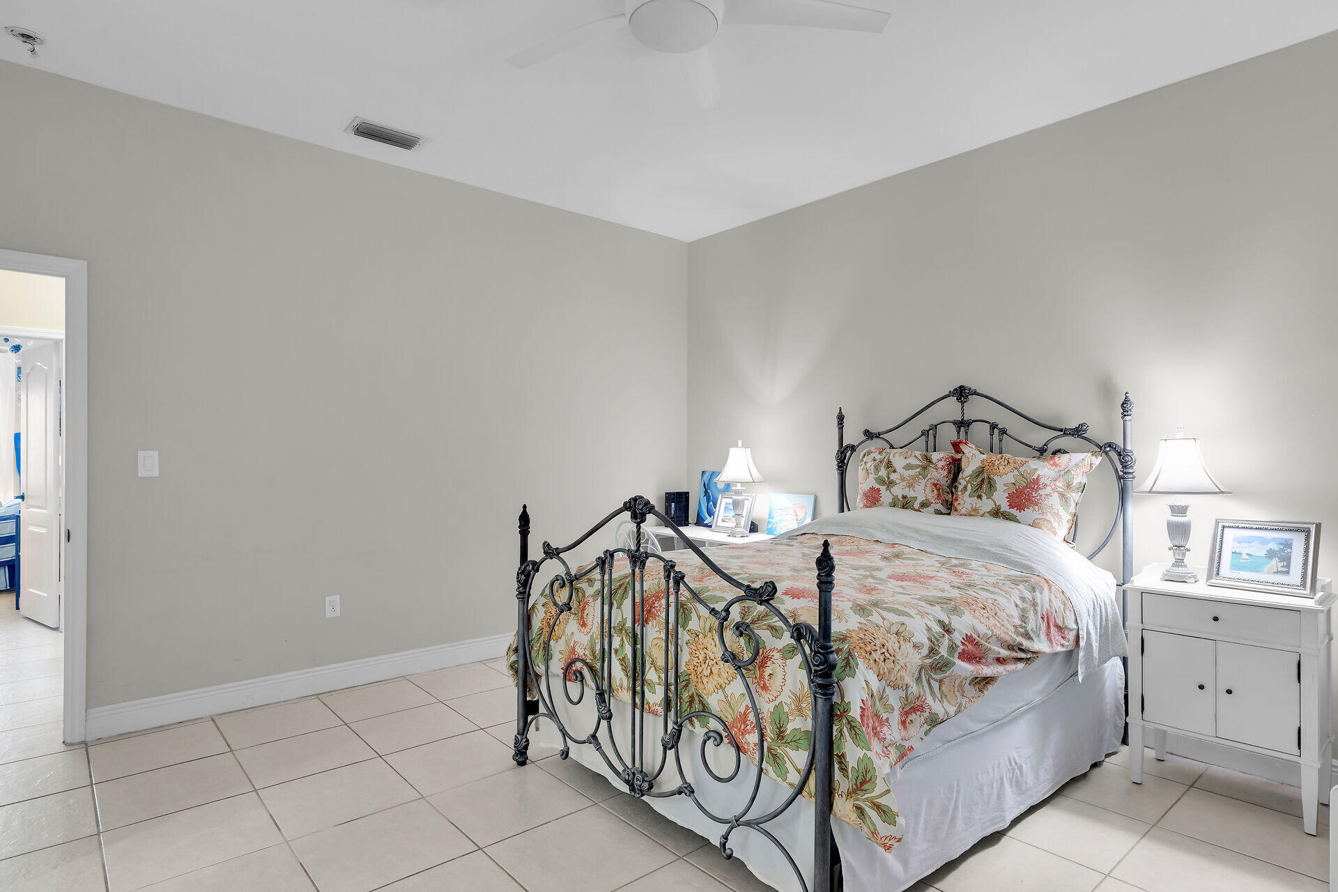 6 Fishermans Trail Key Largo, FL 33037 - Photo 16 of 41 a bedroom with a bed and a window