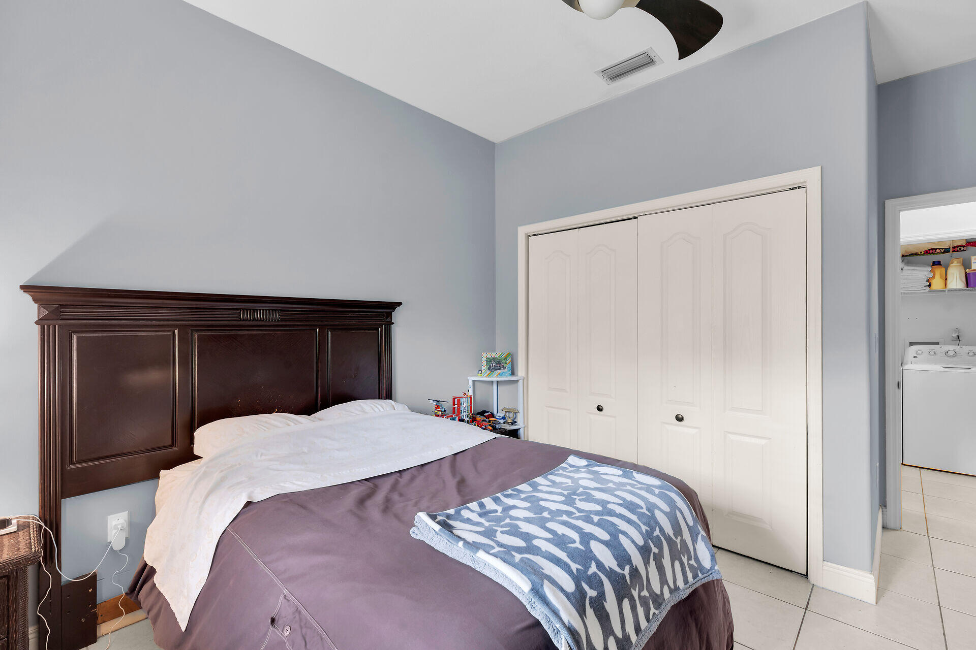 6 Fishermans Trail Key Largo, FL 33037 - Photo 22 of 41 a bedroom with a bed and a closet