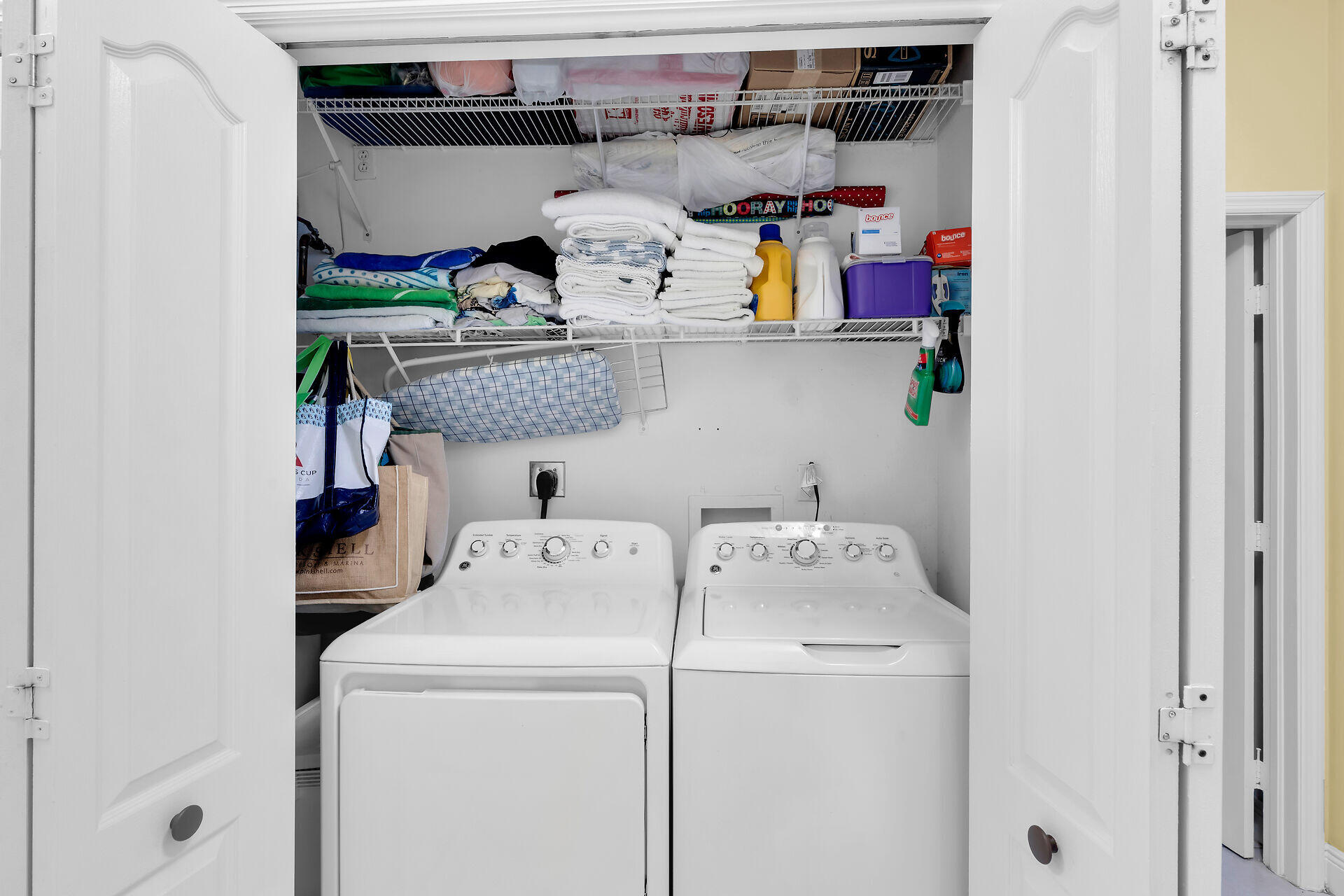 6 Fishermans Trail Key Largo, FL 33037 - Photo 26 of 41 a utility room with dryer and washer