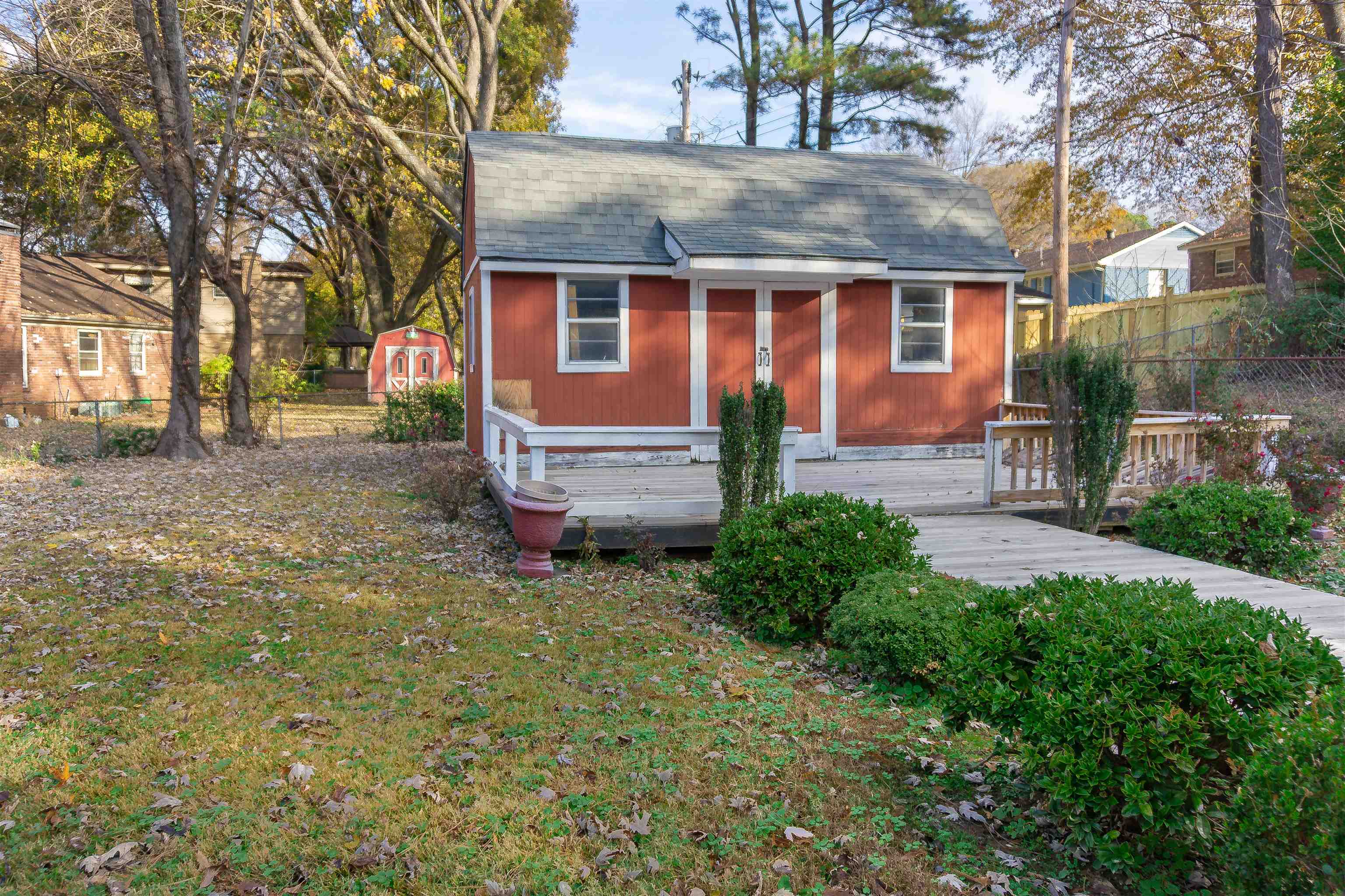 4508 Yale Road Memphis, TN 38128 - Photo 17 of 19 a front view of a house with garden