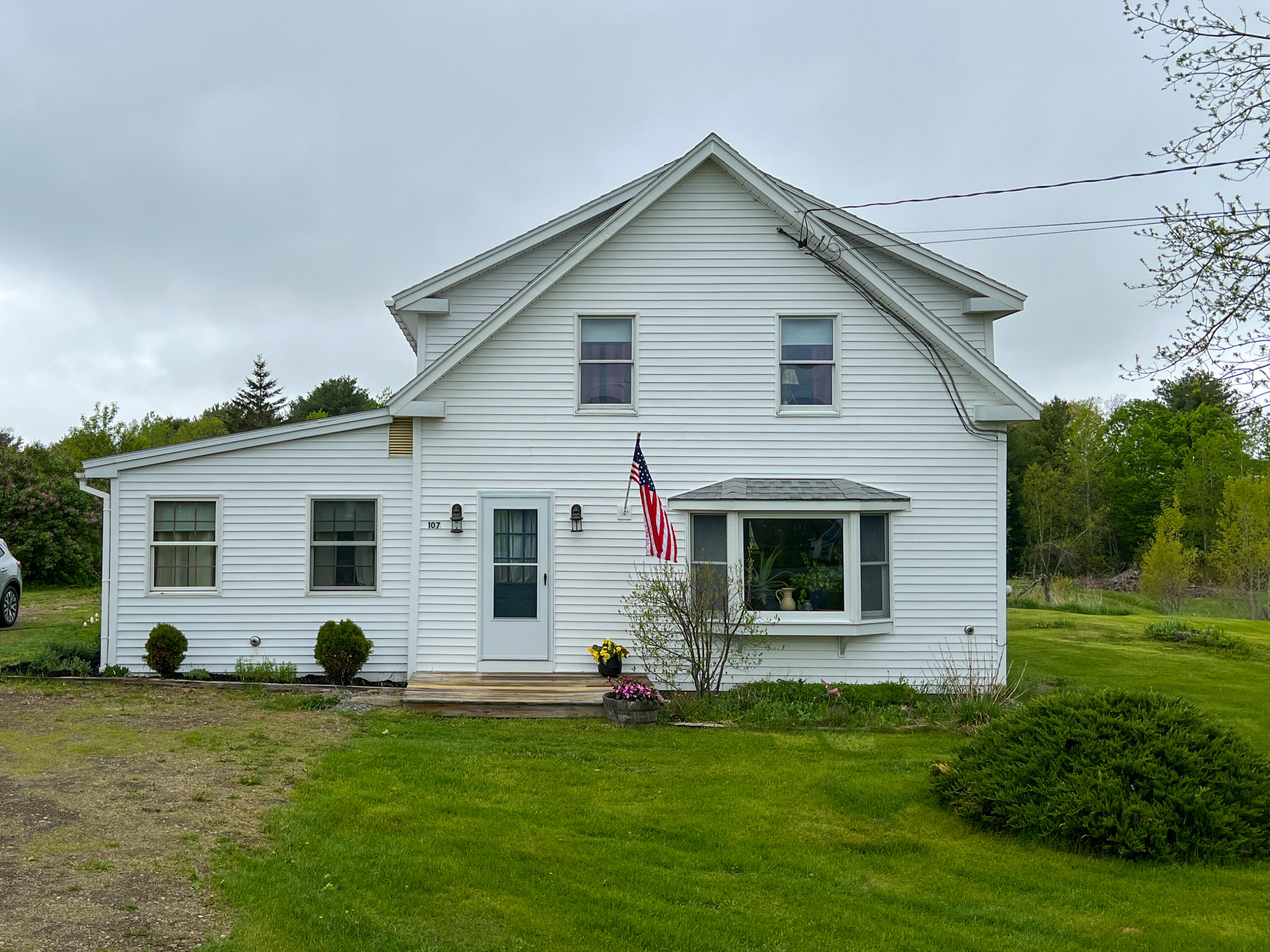 107 South Road South China, ME 04358 - Photo 3 of 58 20220520_143951324_iOS