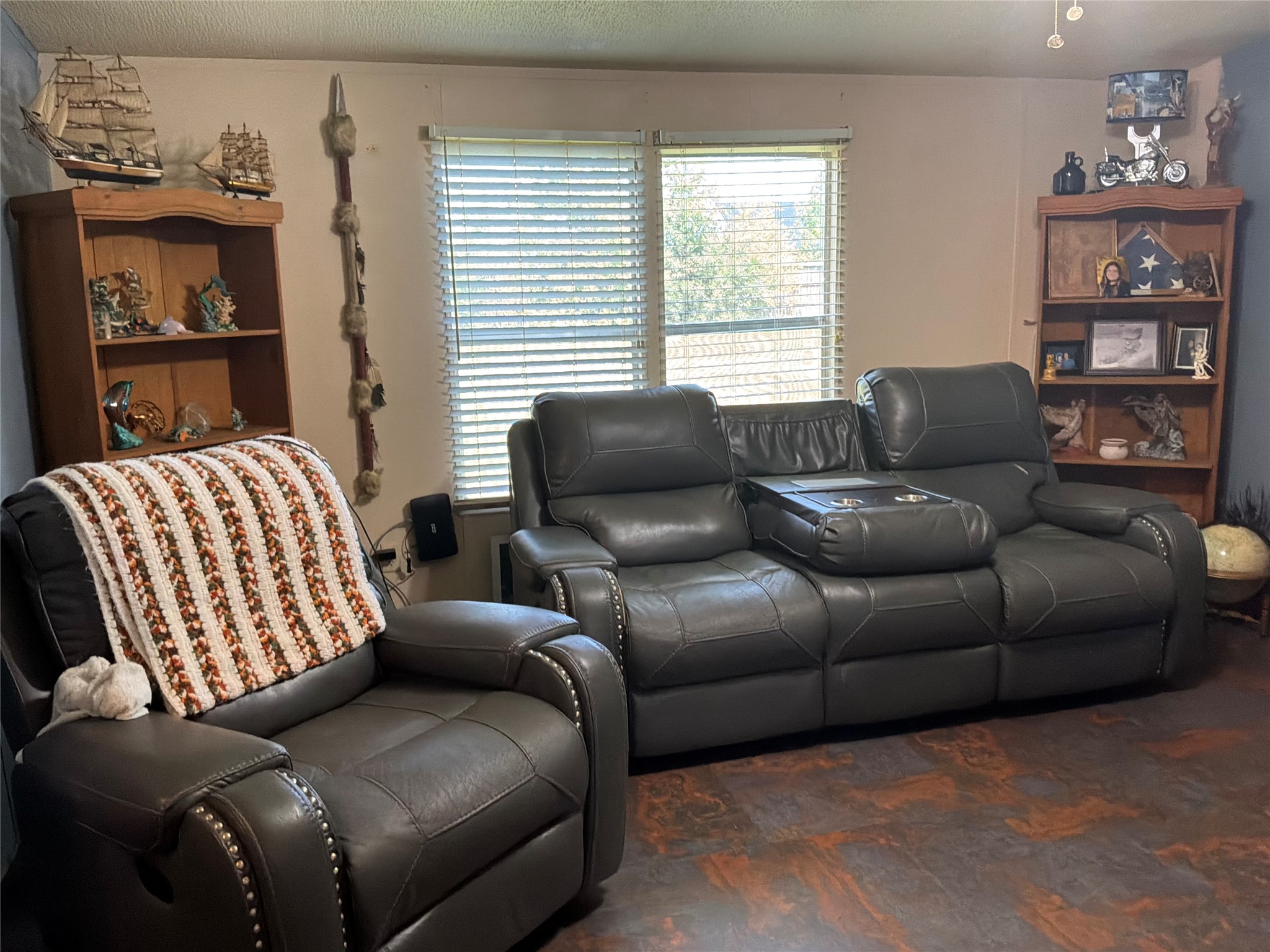 10207 Trey Road Needville, TX 77461 - Photo 9 of 19 Den area.