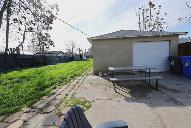 $340,000 | 1116 Vito Avenue, Modesto, CA 95351