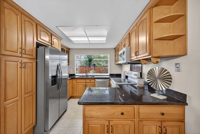 $1,098,000 | 20022 Northcrest Square, Cupertino, CA 95014