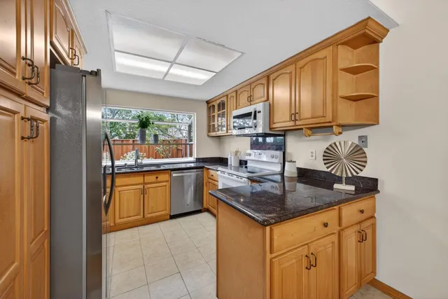 $1,098,000 | 20022 Northcrest Square, Cupertino, CA 95014