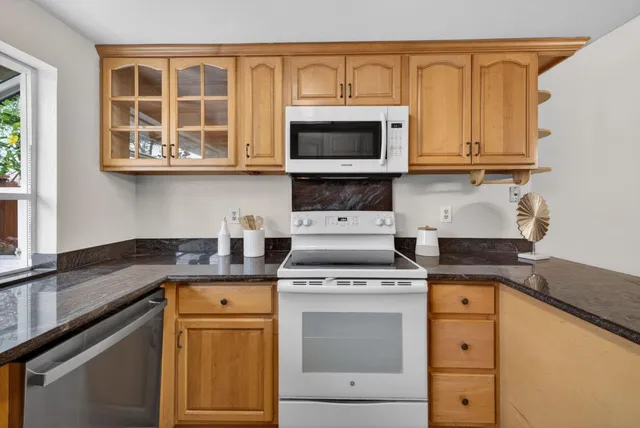 $1,098,000 | 20022 Northcrest Square, Cupertino, CA 95014