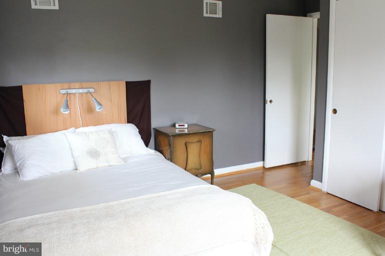 2210 Mark Court Silver Spring, MD 20910 - Photo 20 of 22 Bedroom