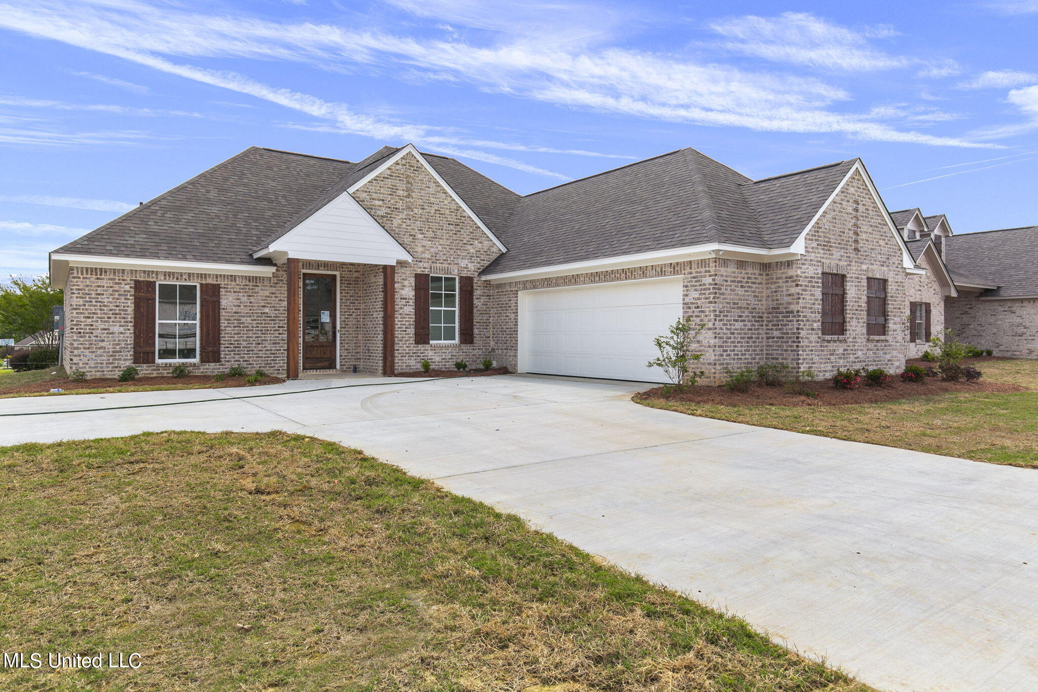 111 Porter Ridge Canton, MS 39046 - Photo 3 of 33 3-web-or-mls-111 Porter Ridge-3