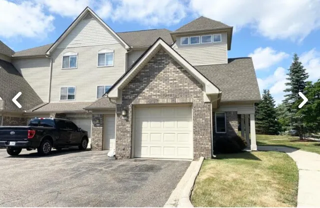 $1,700 | 873 Amanda Lane, Pontiac, MI 48340