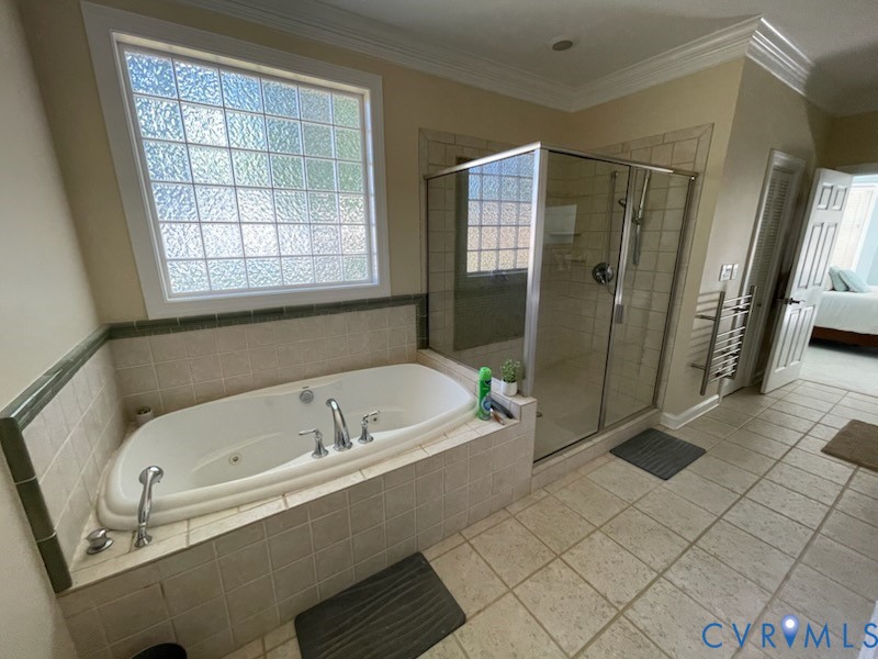 2872 East Point Drive Chesapeake, VA 23321 - Photo 12 of 13 jetted tub, tile shower