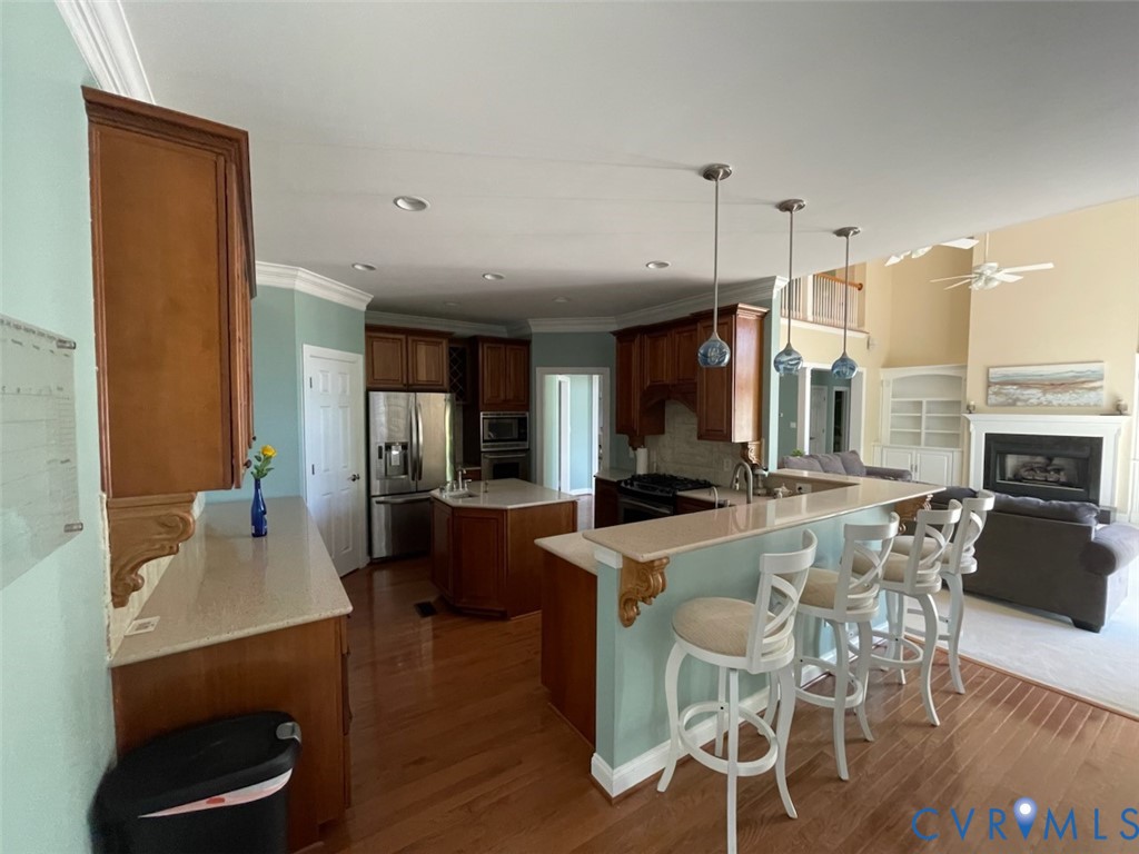 2872 East Point Drive Chesapeake, VA 23321 - Photo 8 of 13 custom cab, pantry, high end appliances