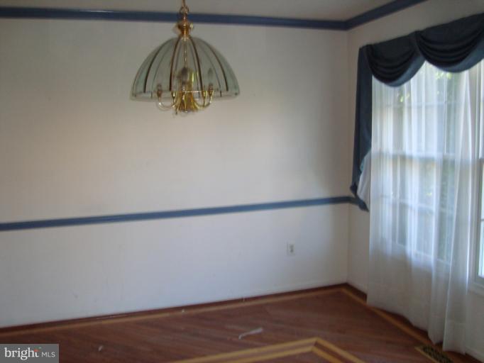 9224 Ispahan Loop Laurel, MD 20708 - Photo 3 of 9 Dining Room