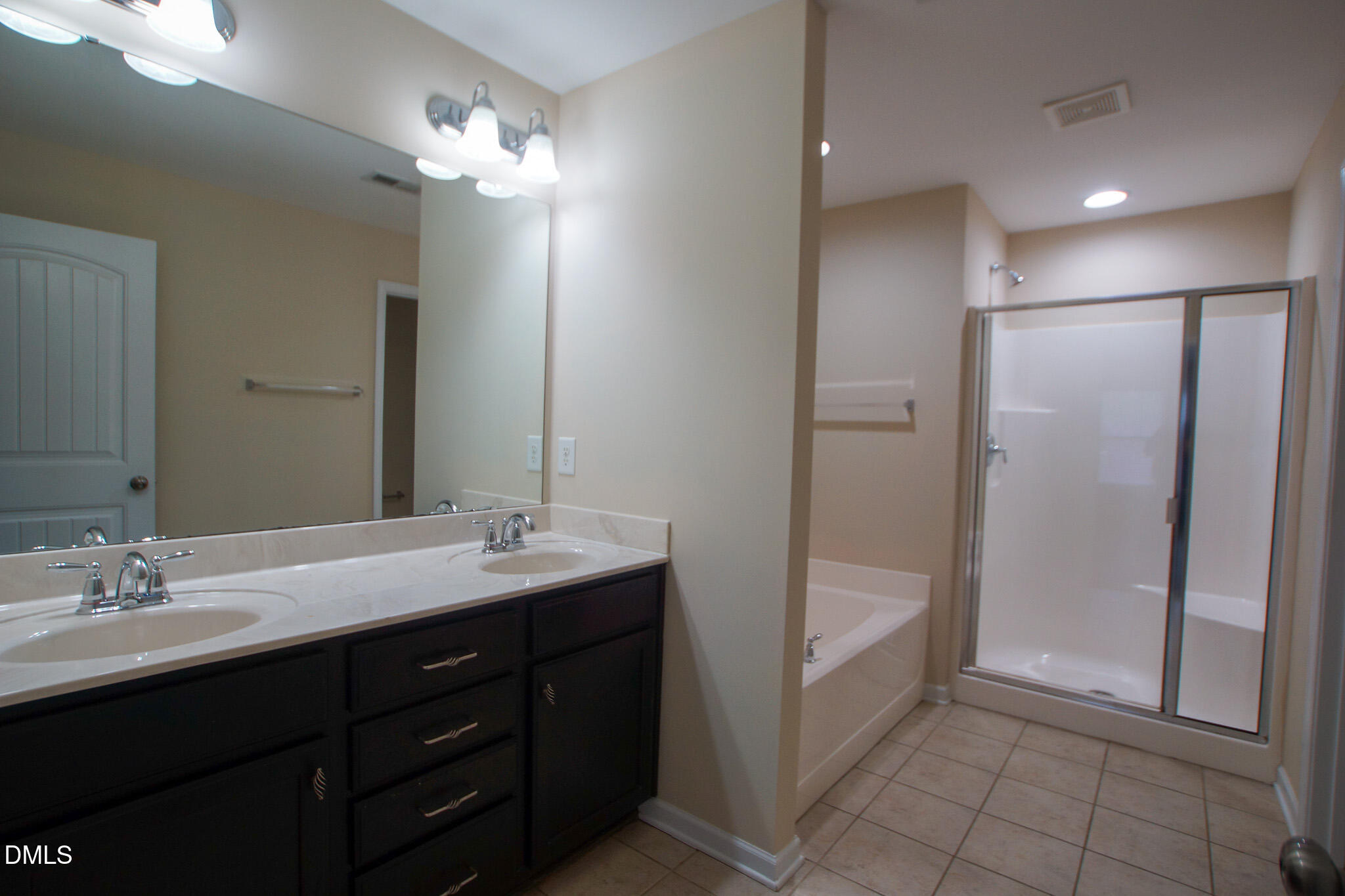 2404 Swans Rest Way Raleigh, NC 27606 - Photo 11 of 23 DSC03567