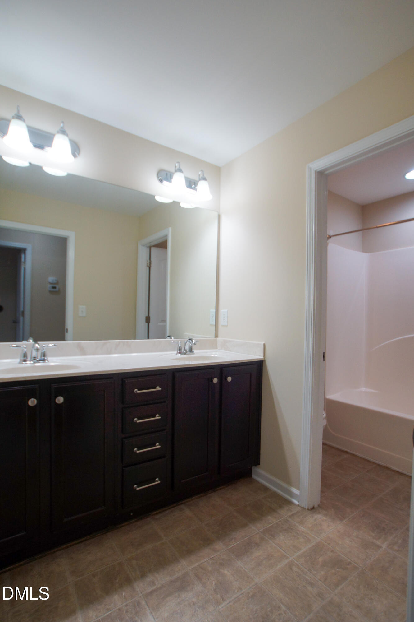 2404 Swans Rest Way Raleigh, NC 27606 - Photo 16 of 23 DSC03572