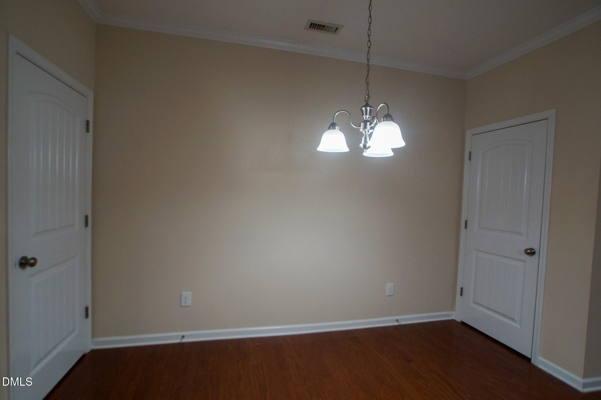 2404 Swans Rest Way Raleigh, NC 27606 - Photo 8 of 23 DSC03564