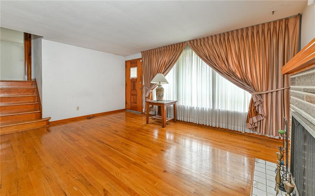 577 Grove Road Verona, PA 15147 - Photo 6 of 22 Gallery Image 6