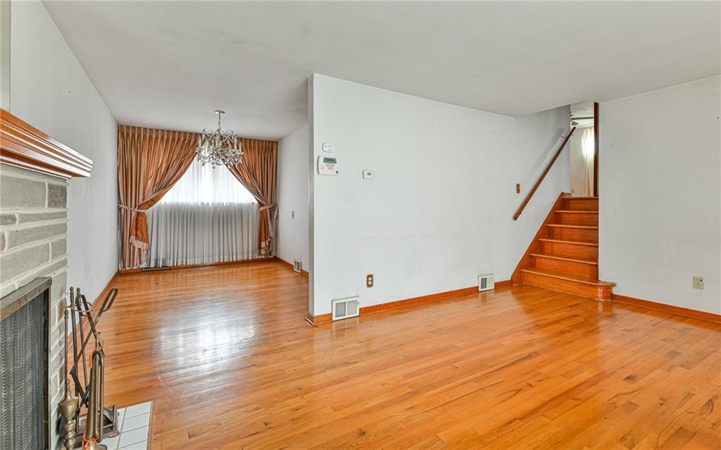 577 Grove Road Verona, PA 15147 - Photo 7 of 22 Gallery Image 7
