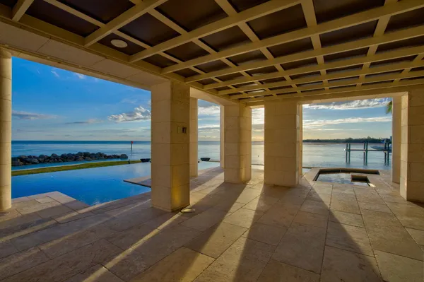 $14,500,000 | 201 West Seaview Drive, Marathon, FL 33050