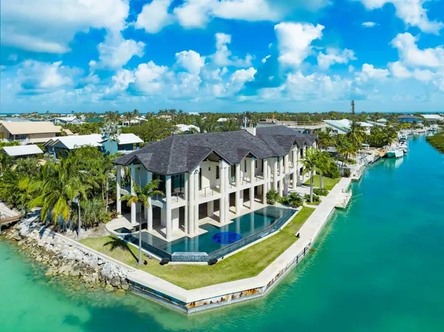 $14,500,000 | 201 West Seaview Drive, Marathon, FL 33050
