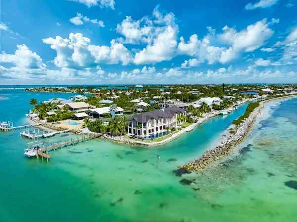 $14,500,000 | 201 West Seaview Drive, Marathon, FL 33050