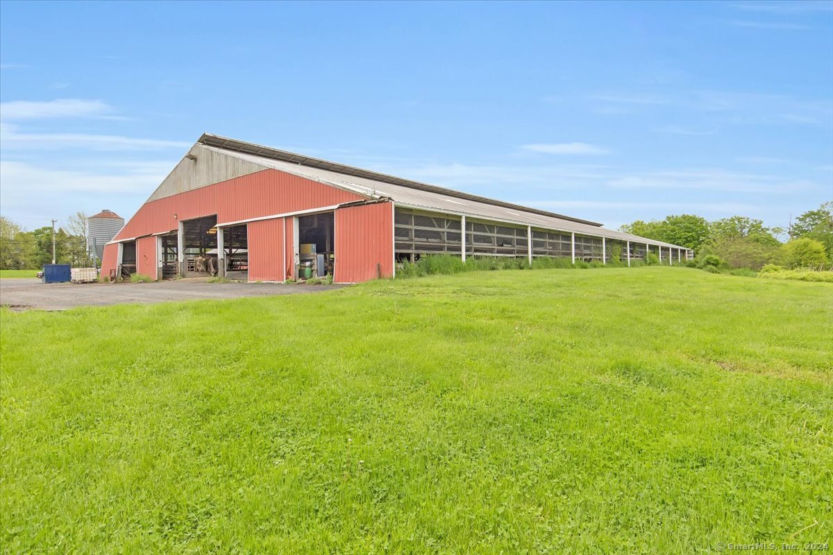 148 Wallingford Road Durham, CT 06422 - Photo 4 of 11