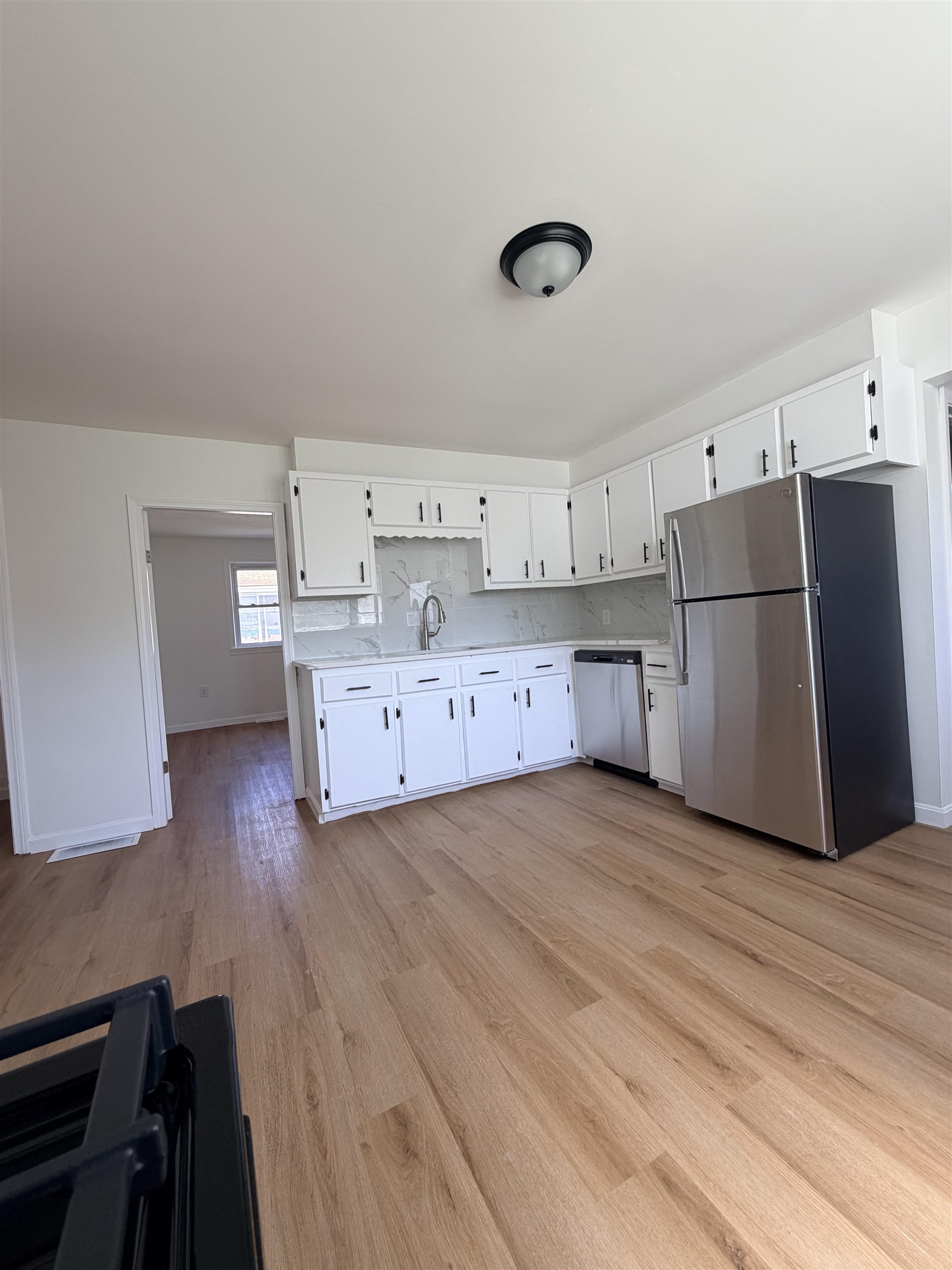 2 Tetreau Street Nashua, NH 03060 - Photo 2 of 9