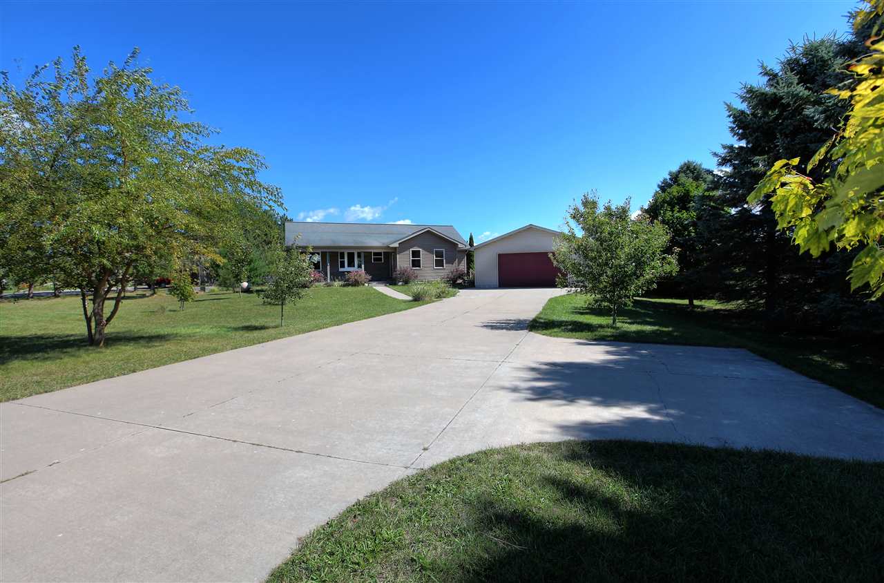 13723 South Bugai Road Traverse City, MI 49684 - Photo 3 of 32 1879641-2.JPG