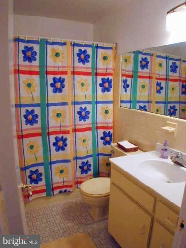 1936 Kimberly Road Silver Spring, MD 20903 - Photo 14 of 27 Hall bath with shower/tub