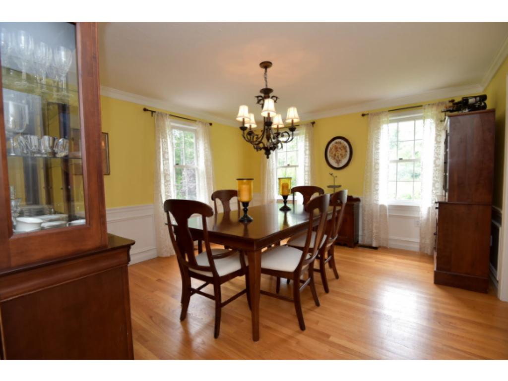 28 Boxwood Road Bedford, NH 03110 - Photo 11 of 34
