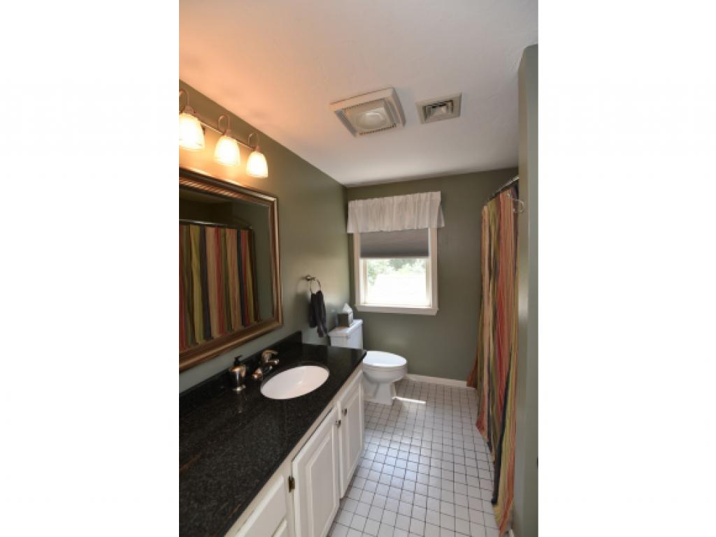 28 Boxwood Road Bedford, NH 03110 - Photo 27 of 34