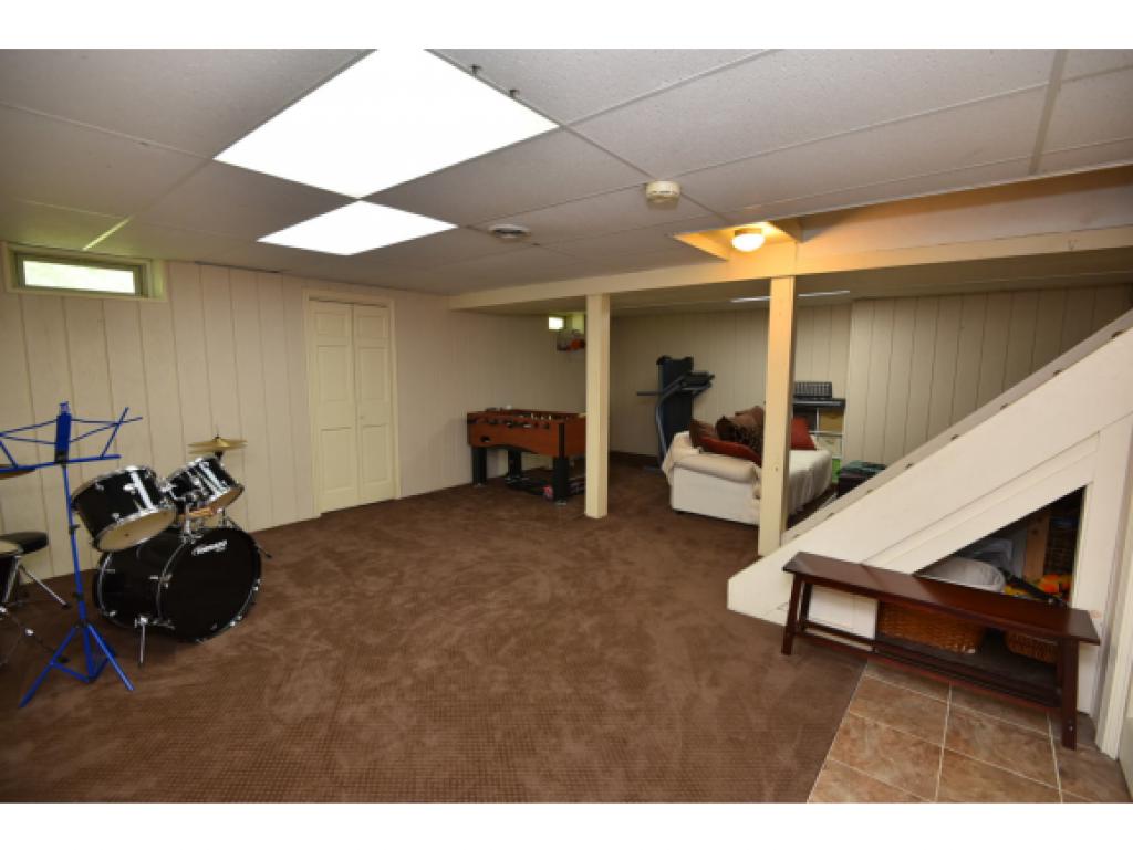 28 Boxwood Road Bedford, NH 03110 - Photo 28 of 34