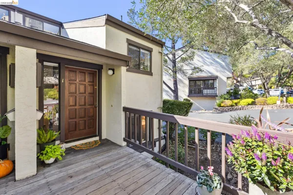 $765,000 | 45 Corte Real, Unit 1, Larkspur, CA 94904