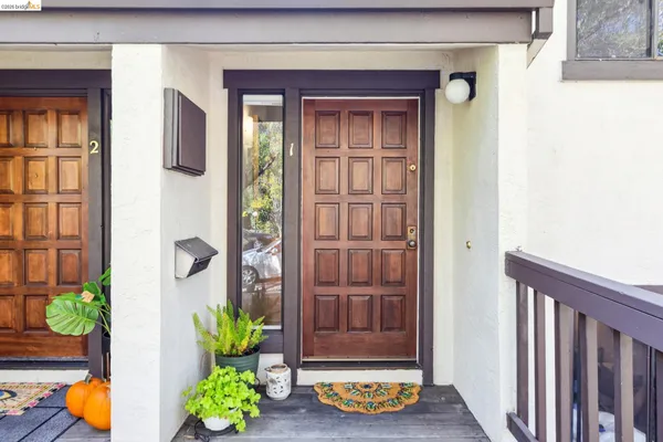 $765,000 | 45 Corte Real, Unit 1, Larkspur, CA 94904