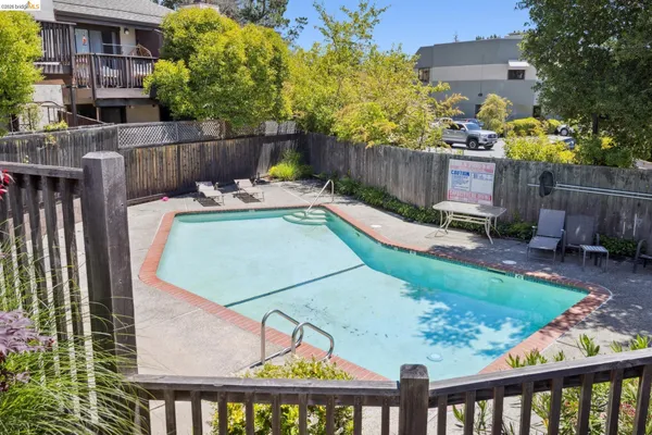 $765,000 | 45 Corte Real, Unit 1, Larkspur, CA 94904