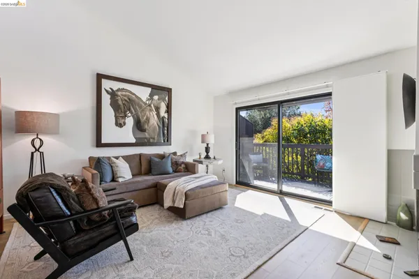 $765,000 | 45 Corte Real, Unit 1, Larkspur, CA 94904
