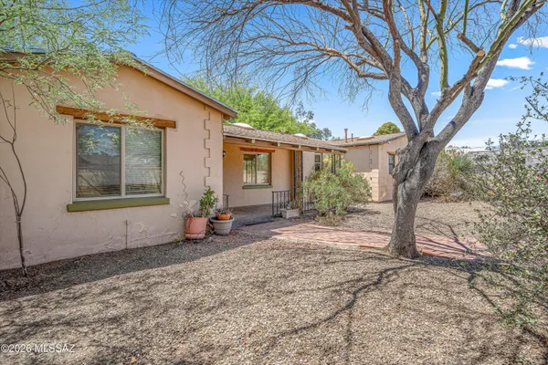 $524,900 | 430 South Country Club Road, Tucson, AZ 85716