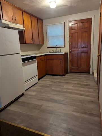 $1,400 | 35 Gadoury Avenue, Unit 17, Coventry, RI 02816