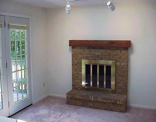 731 Gump Road East Fort Wayne, IN 46845 - Photo 3 of 4