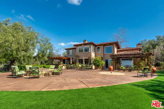 a view of outdoor space yard deck and patio
