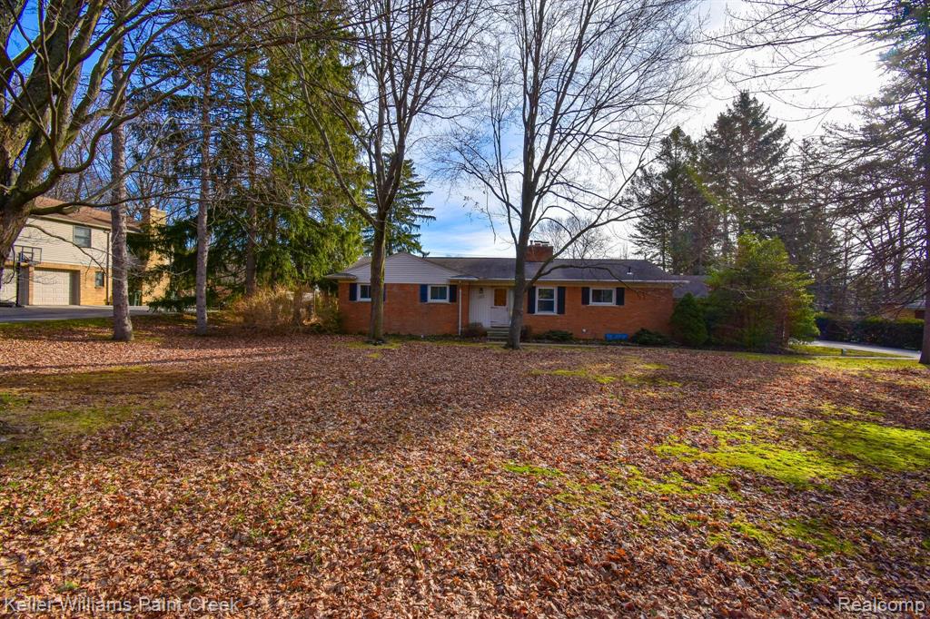 321 East Maryknoll Road Rochester Hills, MI 48309 - Photo 2 of 53