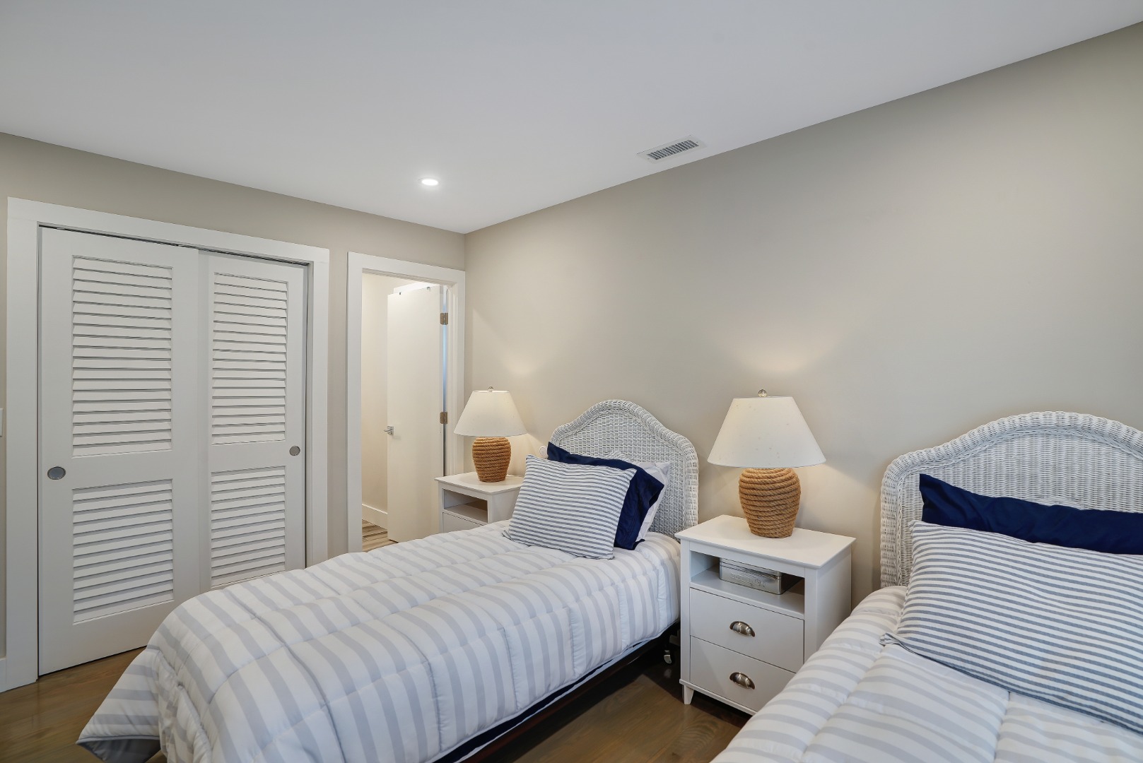 150 Cove Road, Unit 10 Vineyard Haven, MA 02568 - Photo 28 of 45 Second floor guest bedroom with en suite bath.