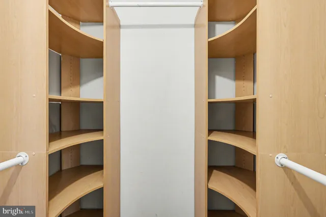 $1,994 | 11619 Stoneview Square, Unit 2B, Reston, VA 20191