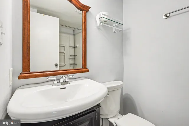 $1,994 | 11619 Stoneview Square, Unit 2B, Reston, VA 20191