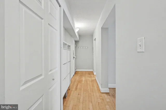 $1,994 | 11619 Stoneview Square, Unit 2B, Reston, VA 20191